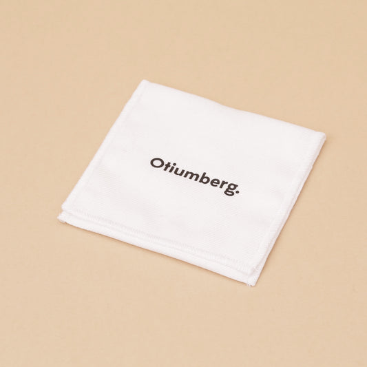 Denmark - Medium Pouch
